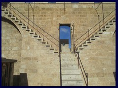 Torres de Serranos 30 - stairway to the two towers.